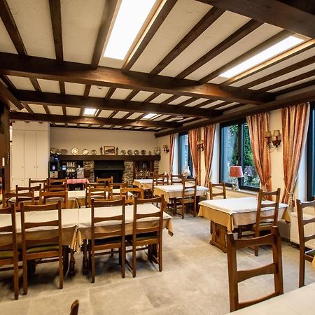 Auberge Le Vieux Moulin Poupehan Eksteriør billede