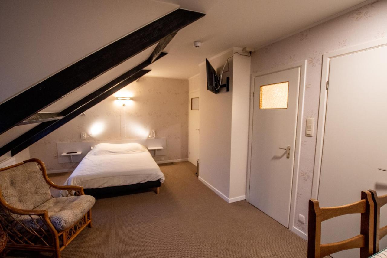 Auberge Le Vieux Moulin Poupehan Eksteriør billede