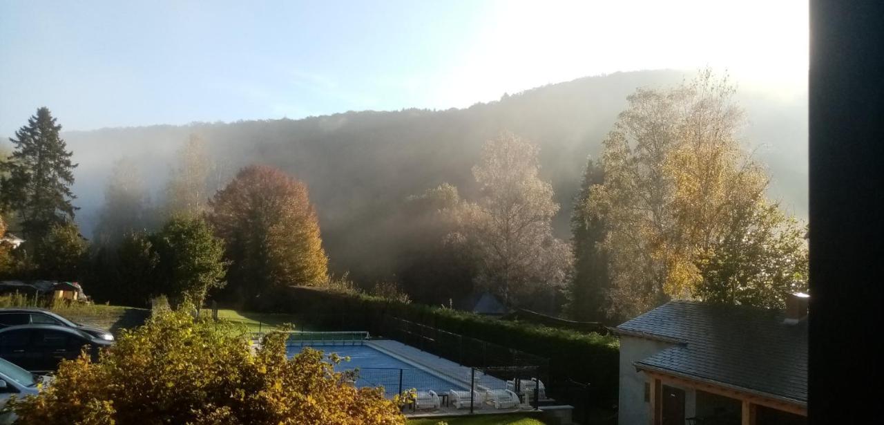 Auberge Le Vieux Moulin Poupehan Eksteriør billede