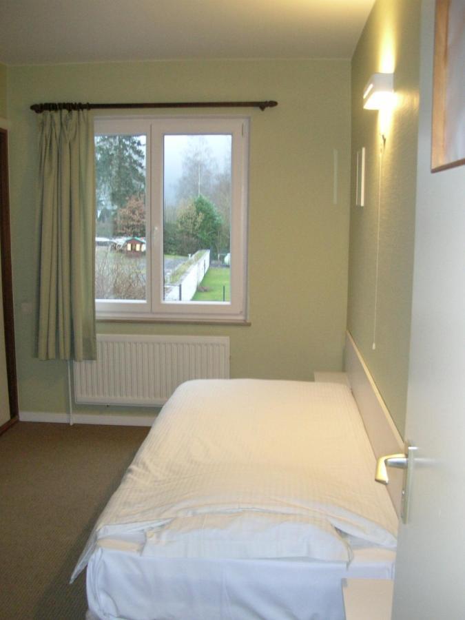 Auberge Le Vieux Moulin Poupehan Eksteriør billede